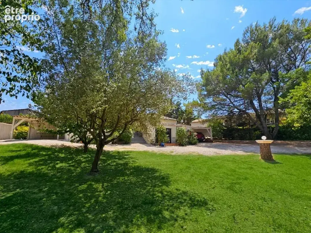 Photo Maison à Uzes au prix de 365 000€