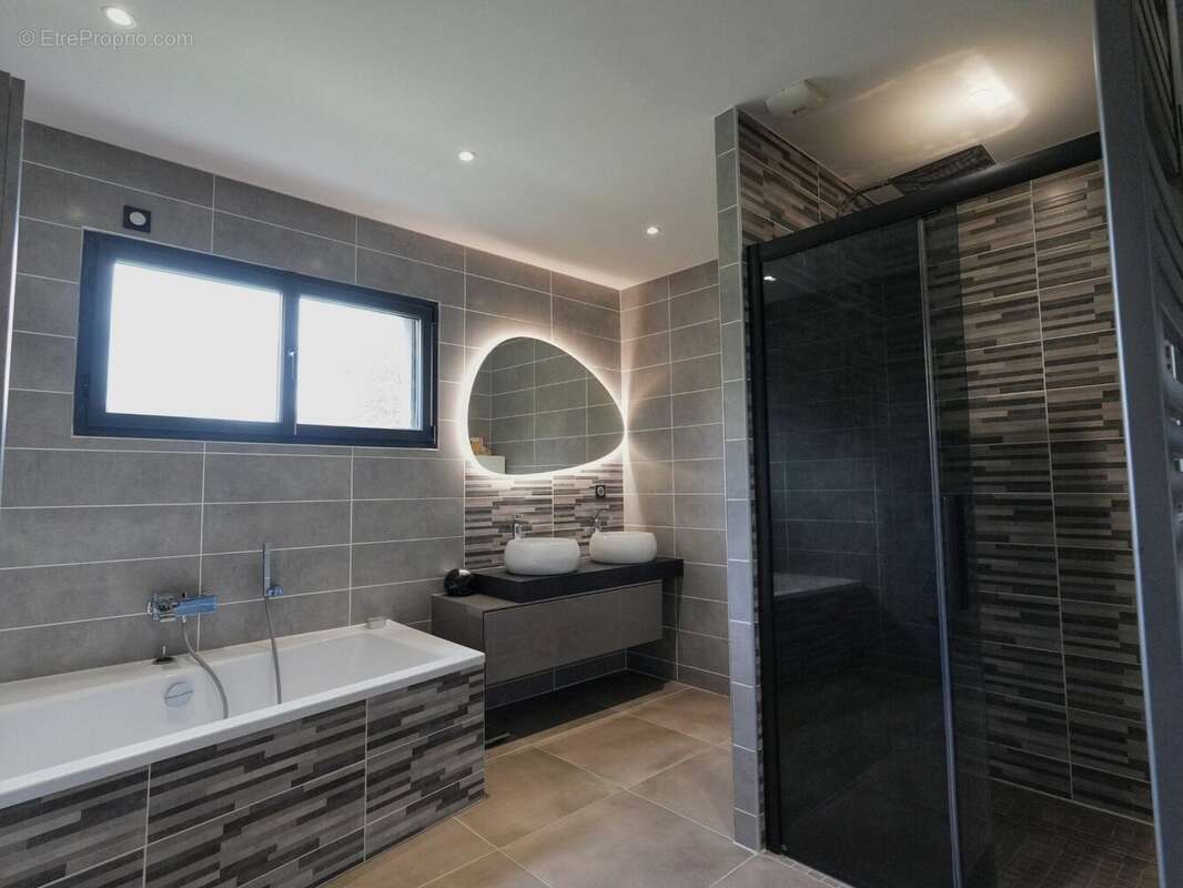 Maison à SAINT-CASSIEN