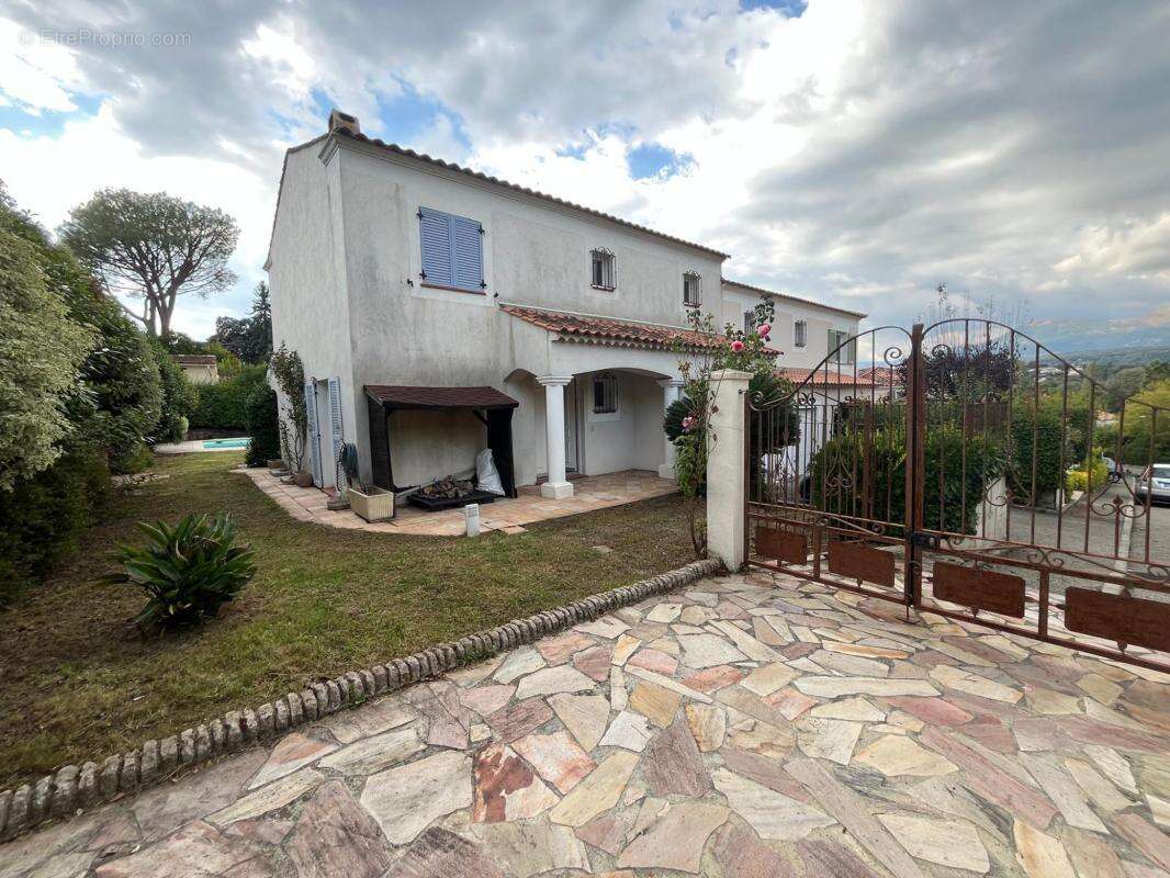 Maison à CAGNES-SUR-MER