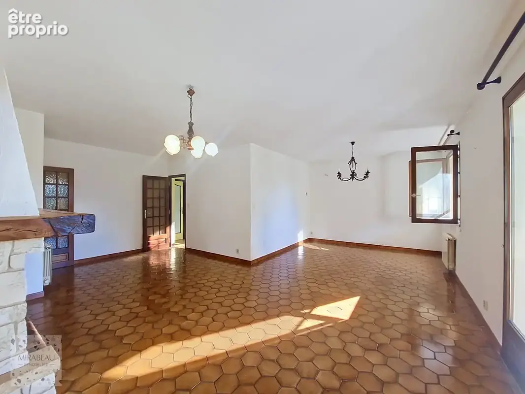Maison 7 pièces 145 m² à vendre à Pertuis (84120) - photo 3