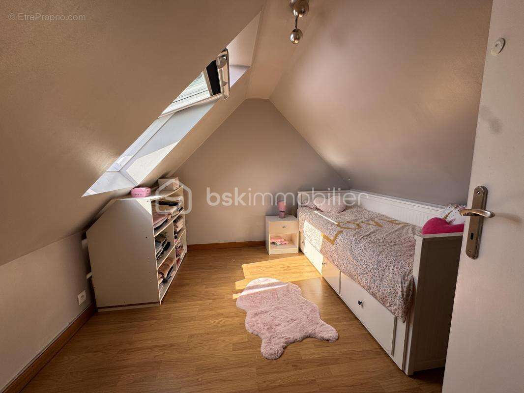 Maison familiale 5 chambres potentielles – 96 m² – Garage – Terrain 329 m² - photo 8