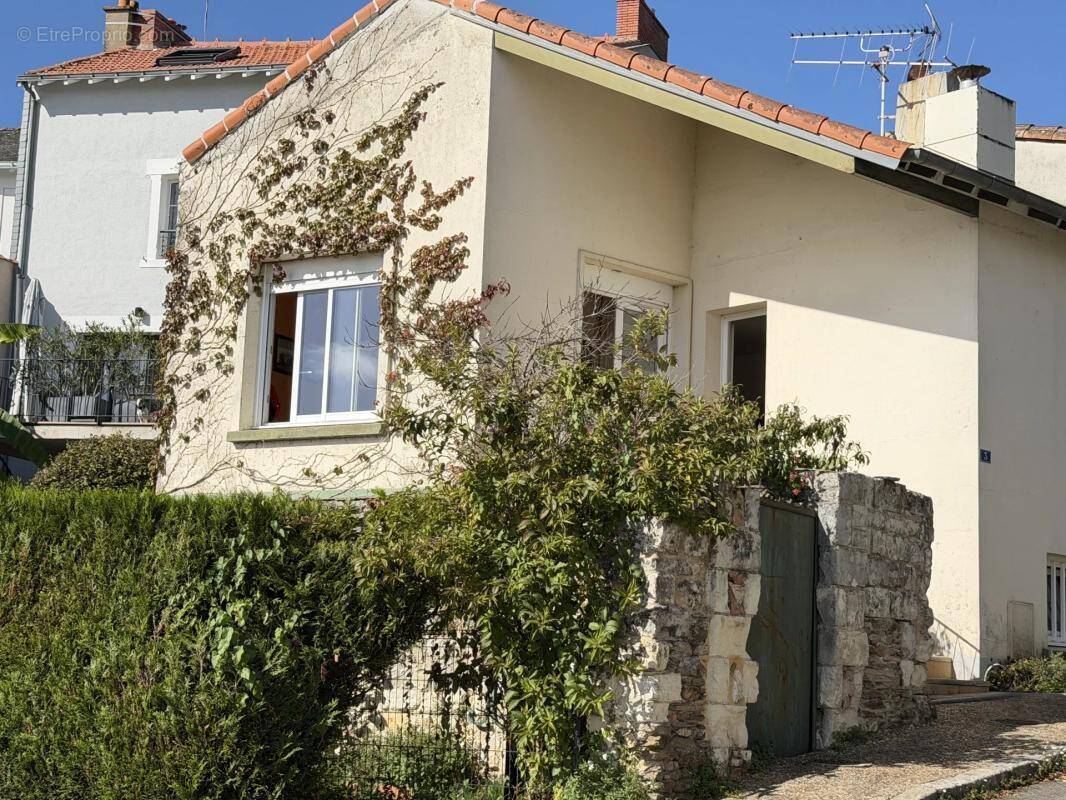 Maison à LE CELLIER