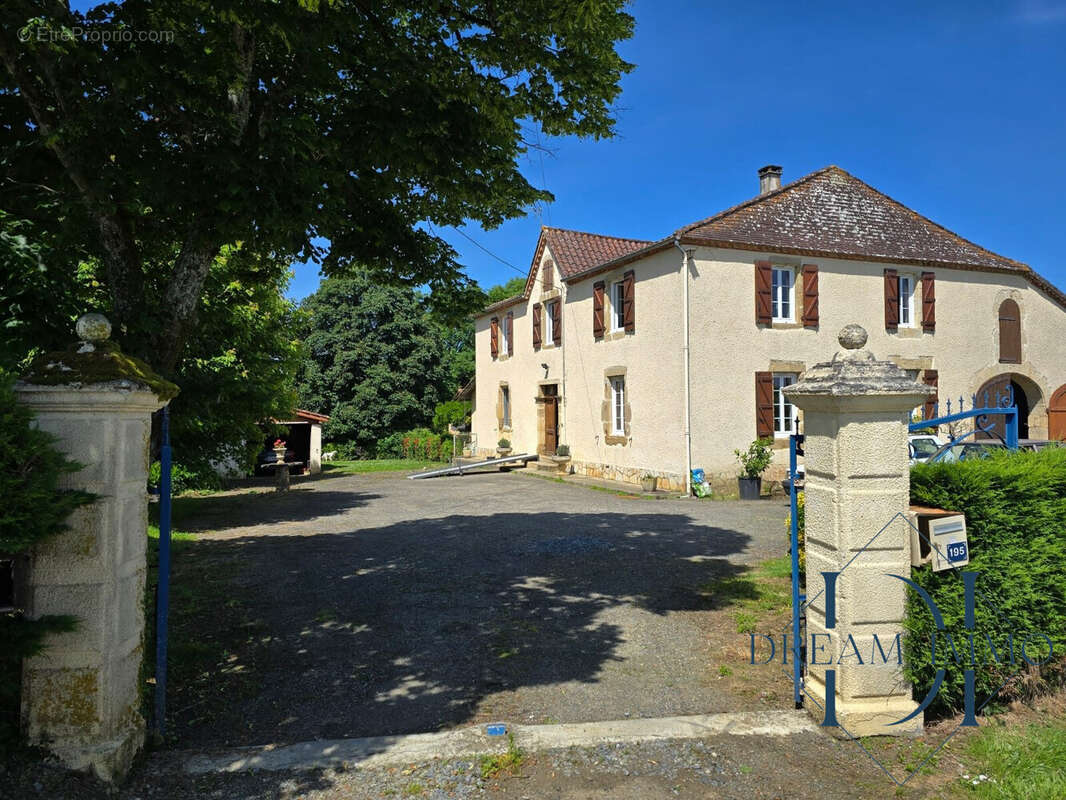 Maison à AIGNAN
