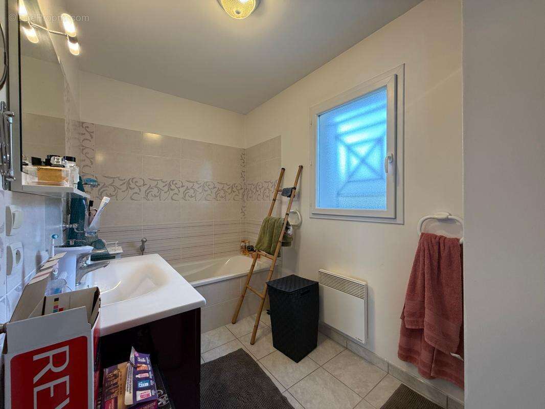 Maison à VAUX-SUR-MER