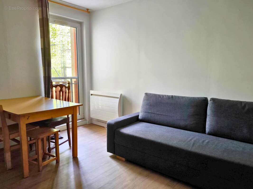 Appartement rénové - Secteur 1800 - photo 5