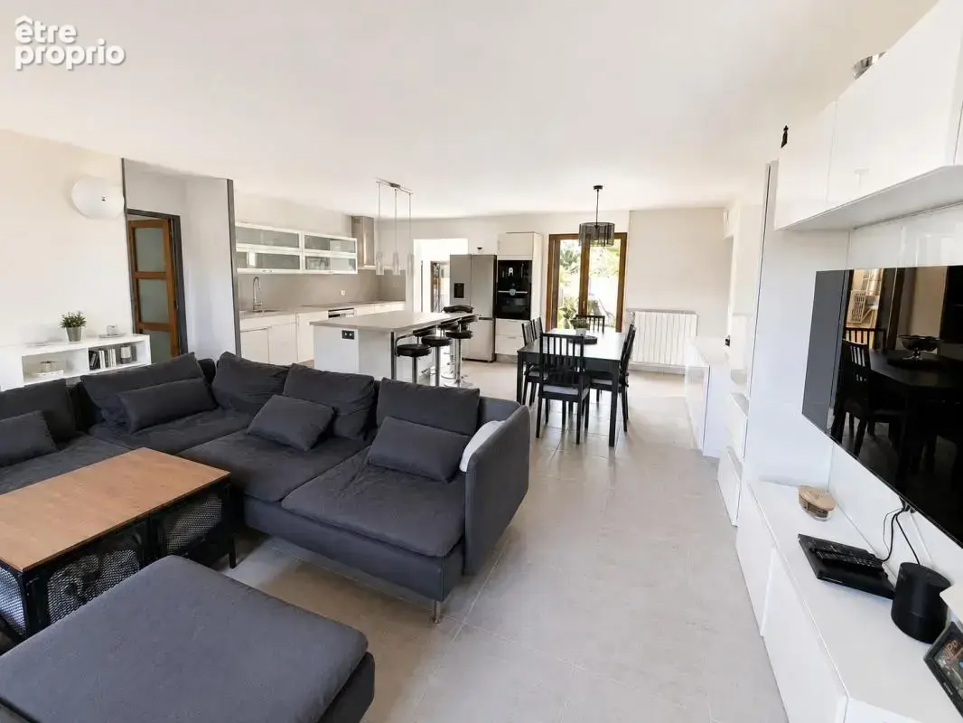 Portes de Bordeaux, Maison Familiale, Piscine, Appt Indépendant - photo 1