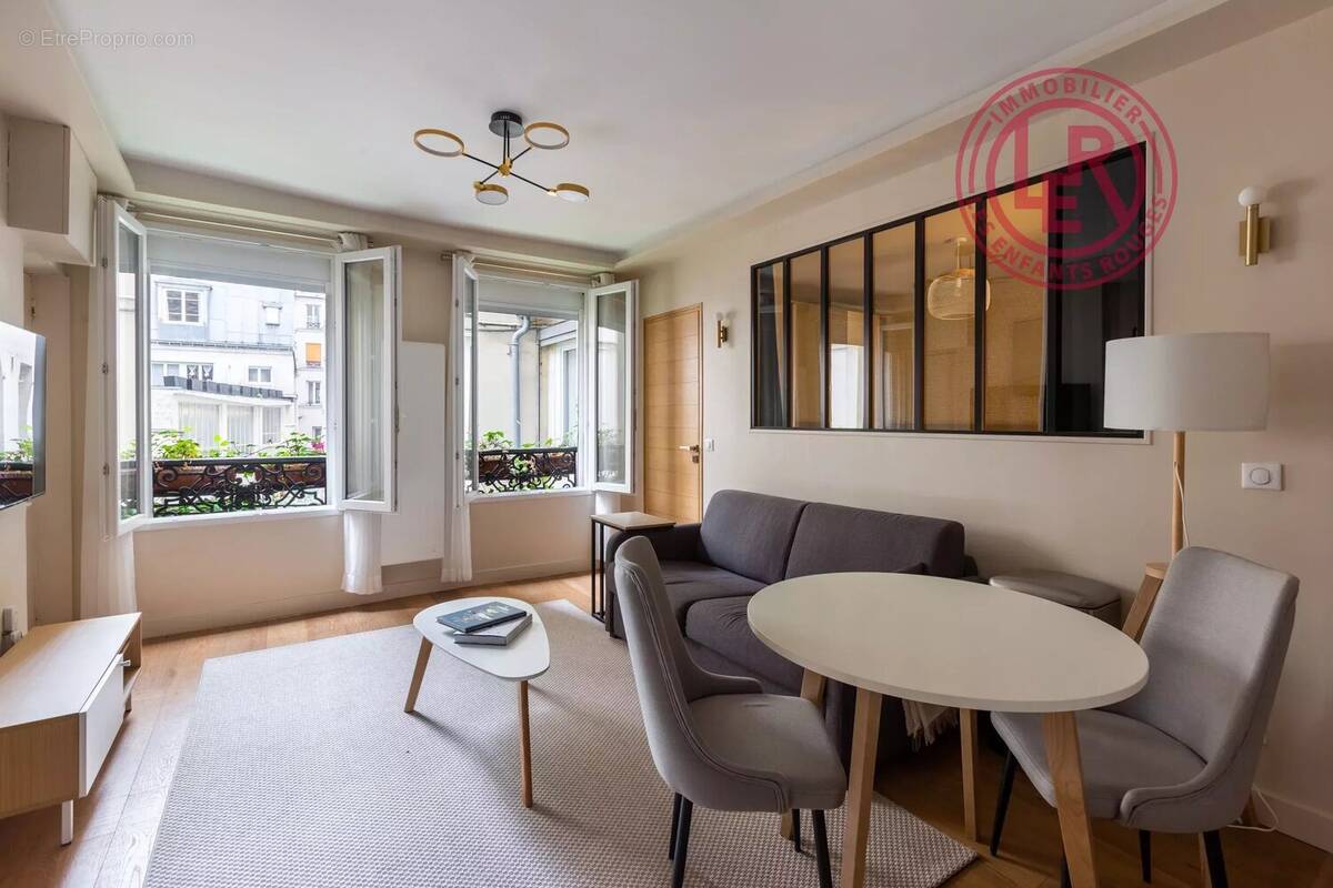 Appartement à PARIS-3E