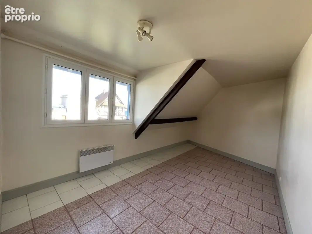Appartement 4 pieces plein de charme + terrasse  vue mer+ parking - photo 9