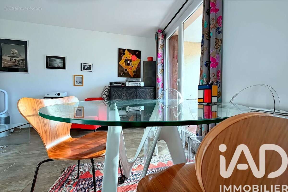Photo 8 - Appartement à MARSEILLE-5E