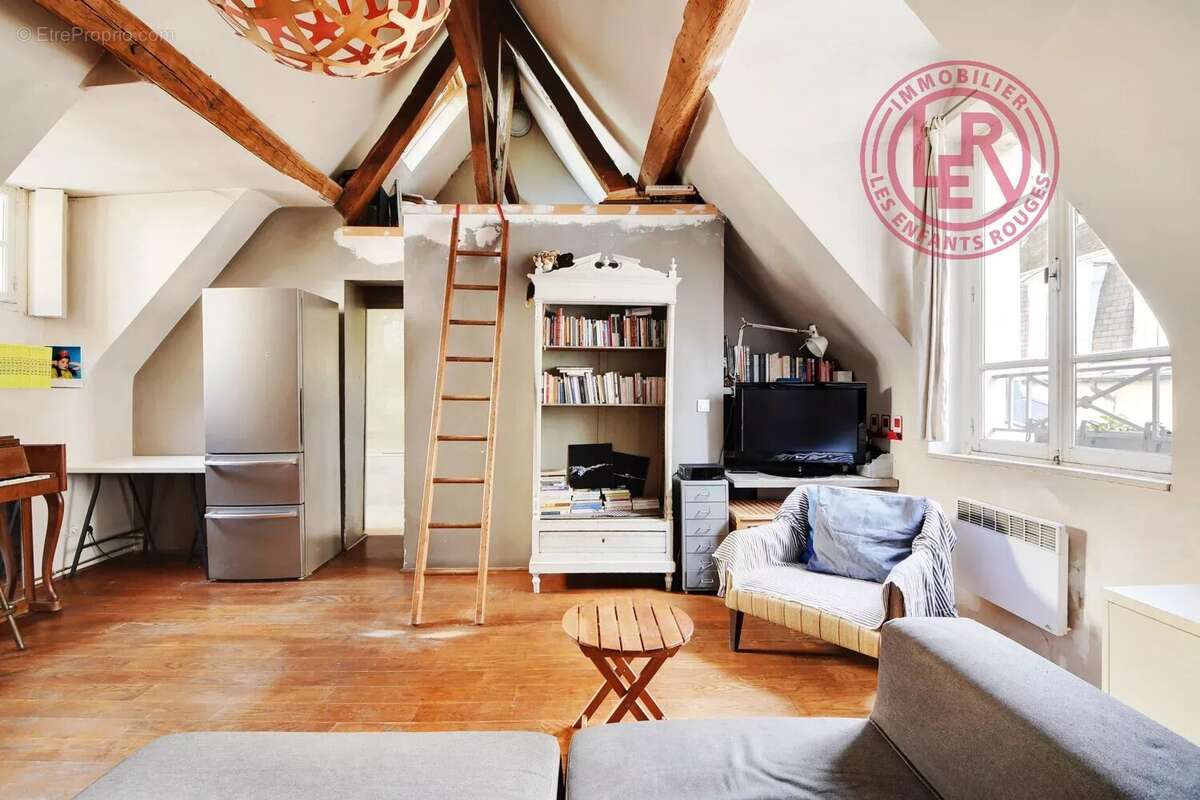 Appartement à PARIS-3E