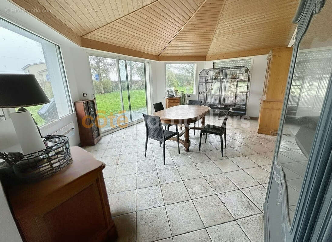 Maison à SALLERTAINE