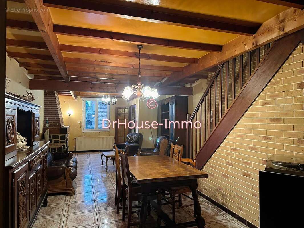 Maison à AUBERCHICOURT