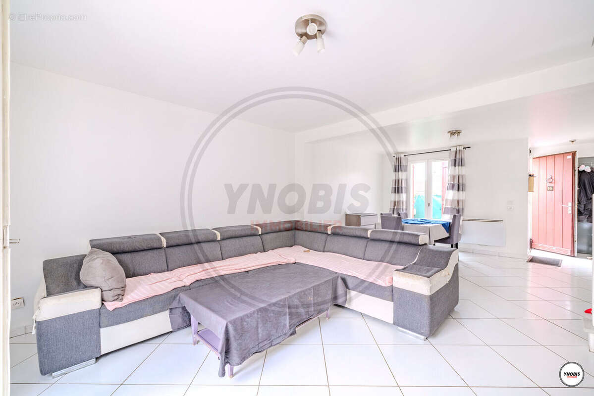 Maison à LES MUREAUX