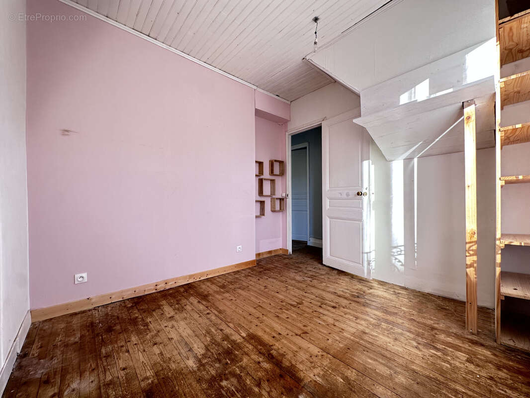 Maison à SAINT-MAUR-DES-FOSSES