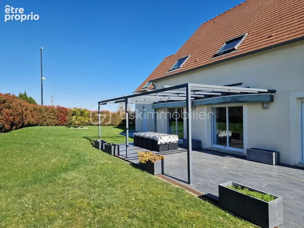 Magnifique propriété avec jardin et très belles prestations ! - photo 3