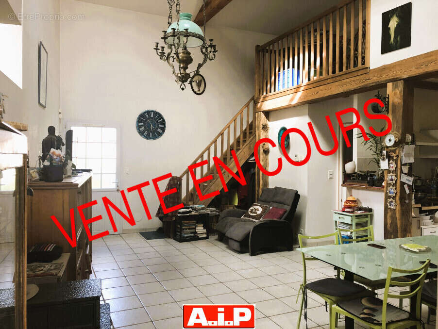 Maison à SAINT-MESMIN