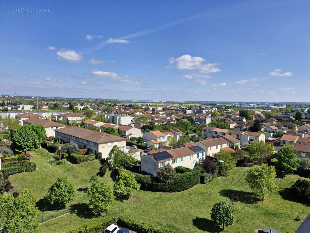 Appartement à BRON