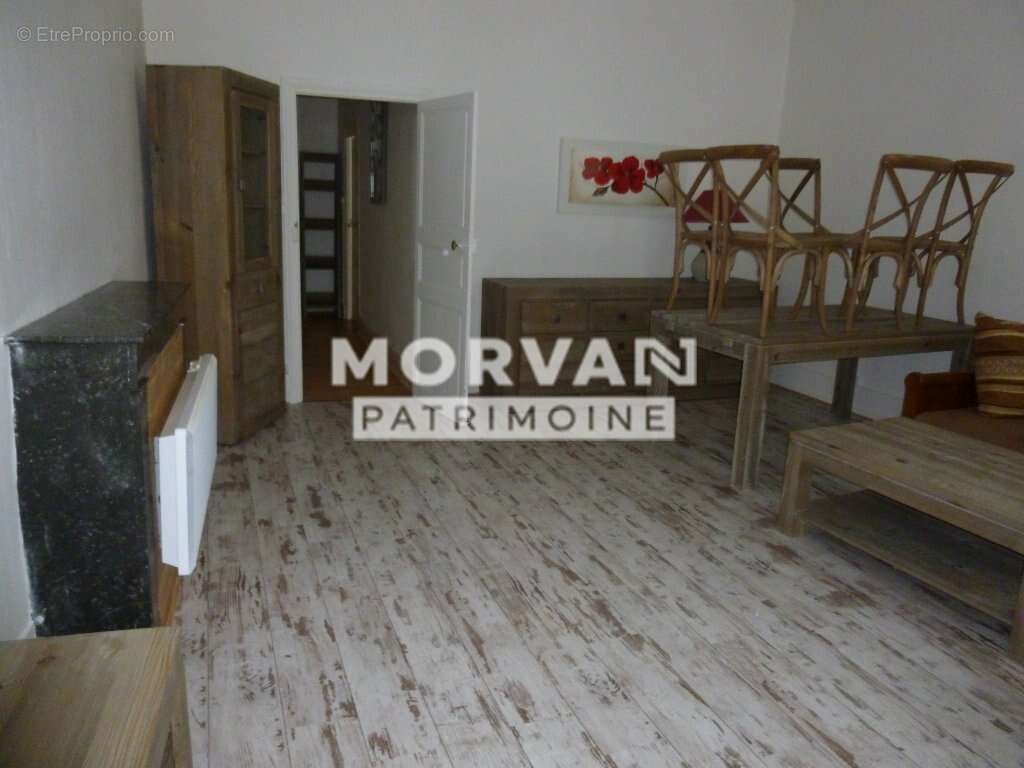 Appartement à MOULINS-ENGILBERT