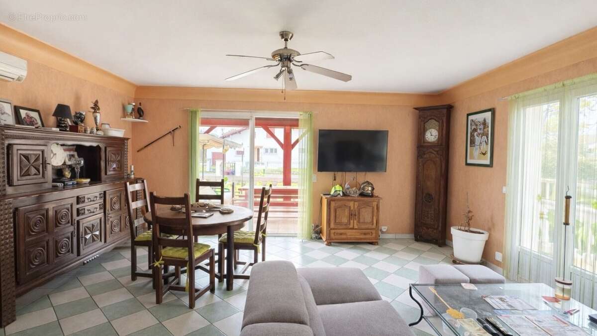 Maison basque à vendre à Jatxou proche Larressore  6 pièces, terrain de 850 m² piscinable - photo 5