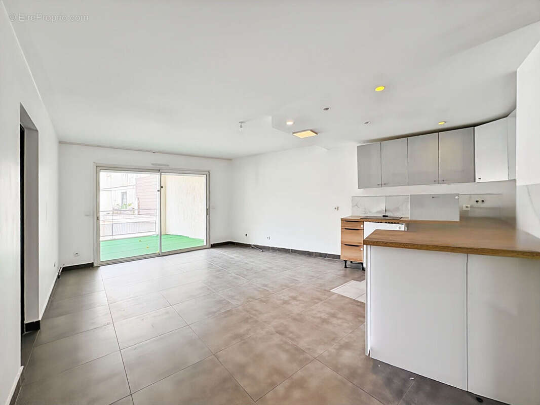 Appartement à MARSEILLE-16E