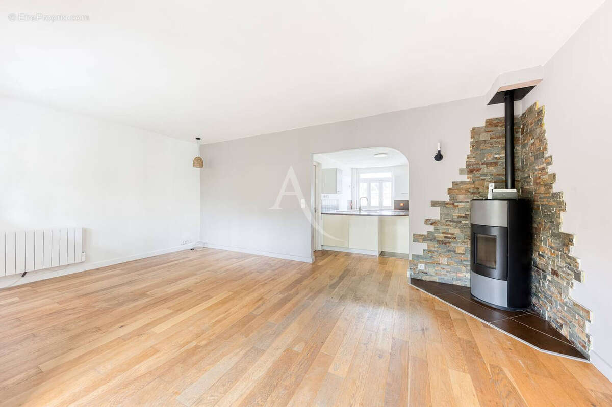 Maison à GRETZ-ARMAINVILLIERS