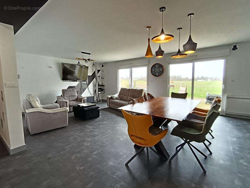 Maison à CAUCHY-A-LA-TOUR