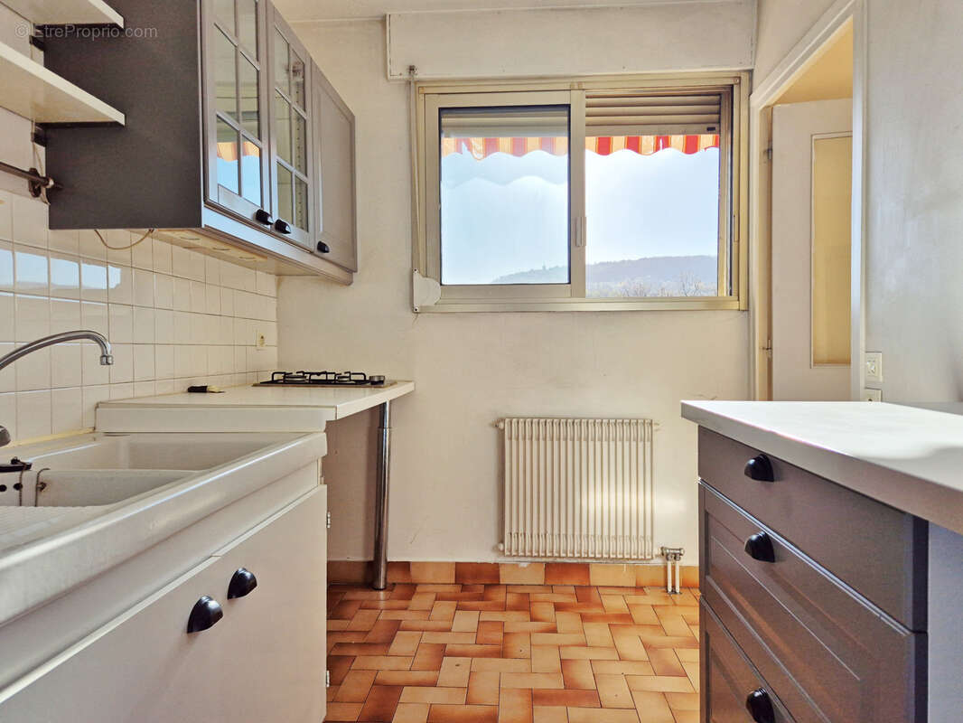 Appartement à FONTAINES-SUR-SAONE