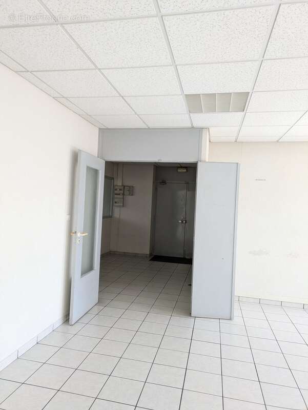 Dpt Isère (38), à vendre GRENOBLE Bureaux (ou à louer) - photo 12
