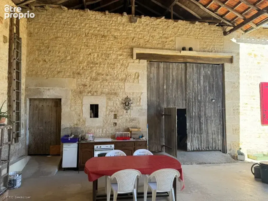Maison En Pierre Rénovée Avec 4 Chambres - photo 17