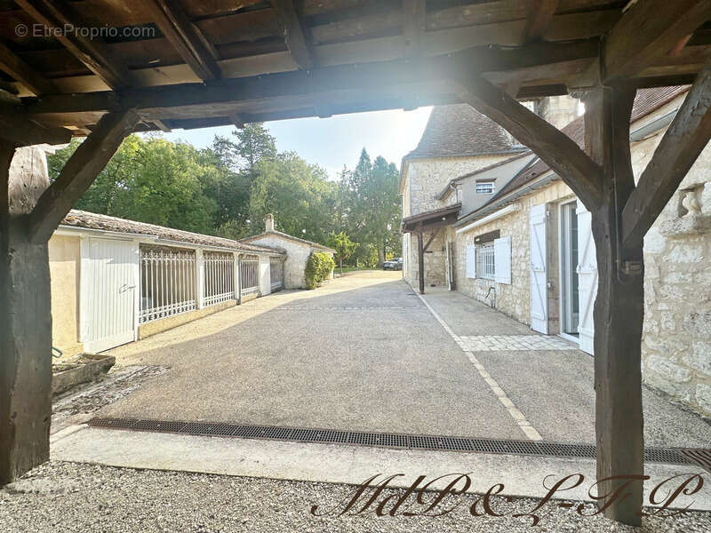 Maison à SAINT-LEON-D&#039;ISSIGEAC