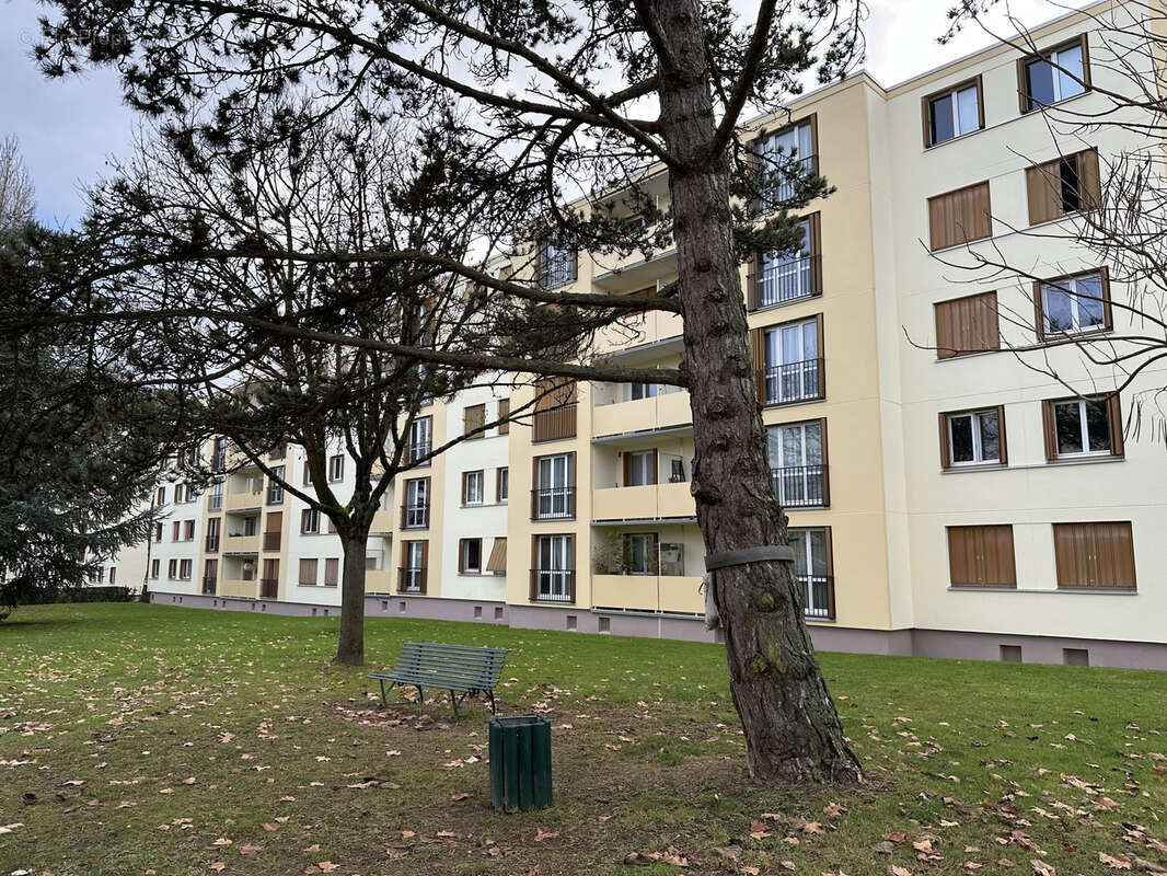 Appartement à BROU-SUR-CHANTEREINE