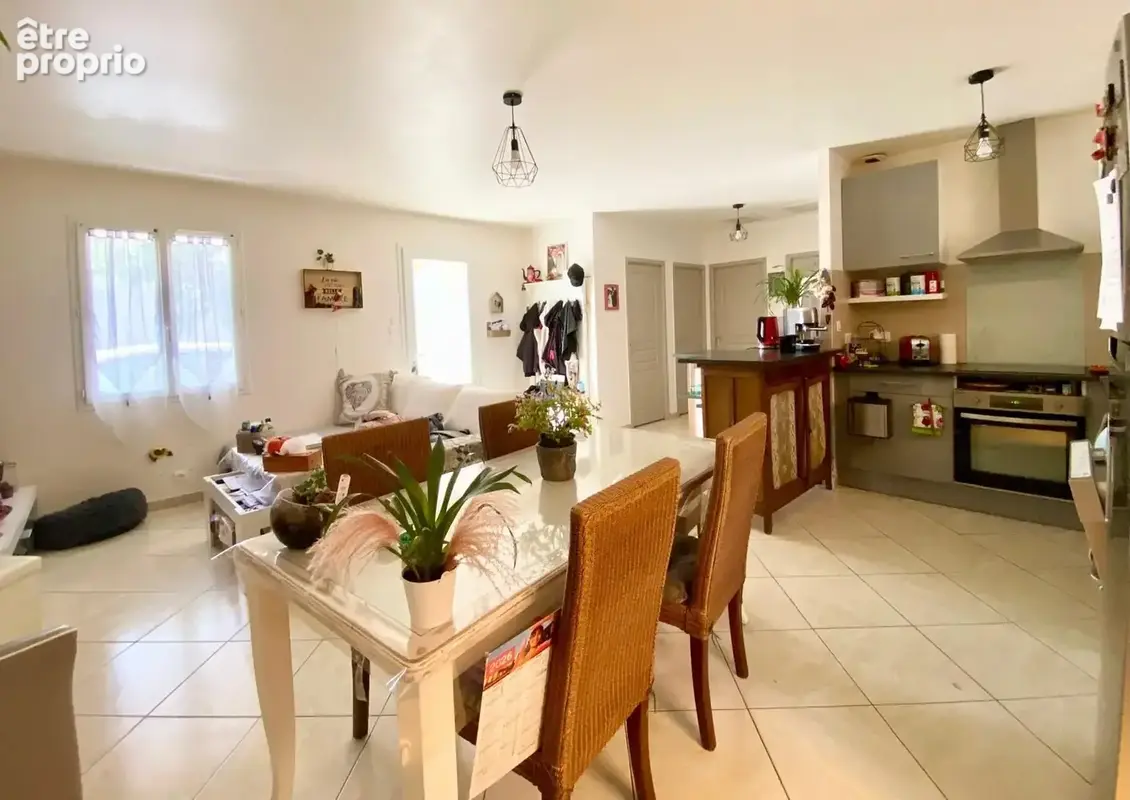 Maison 61 m² à Saint-Just-Luzac  - photo 3