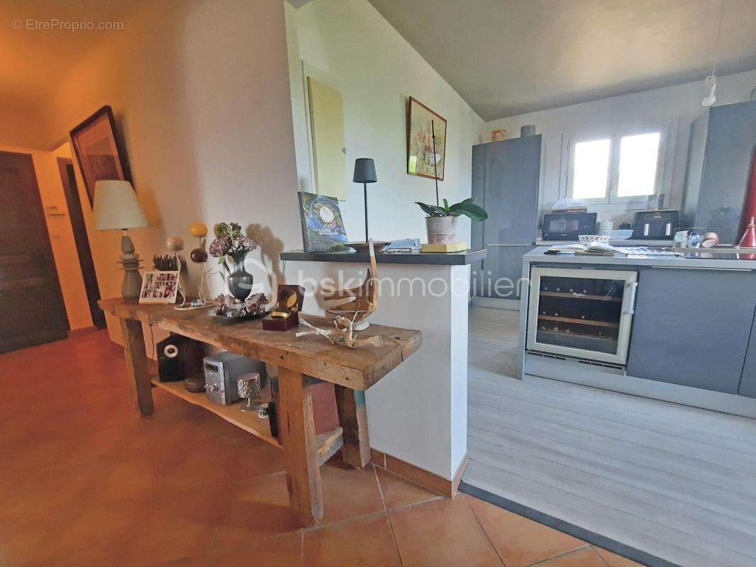 Maison de village 'clés-en-mains' 114 m² utiles + parking - photo 7