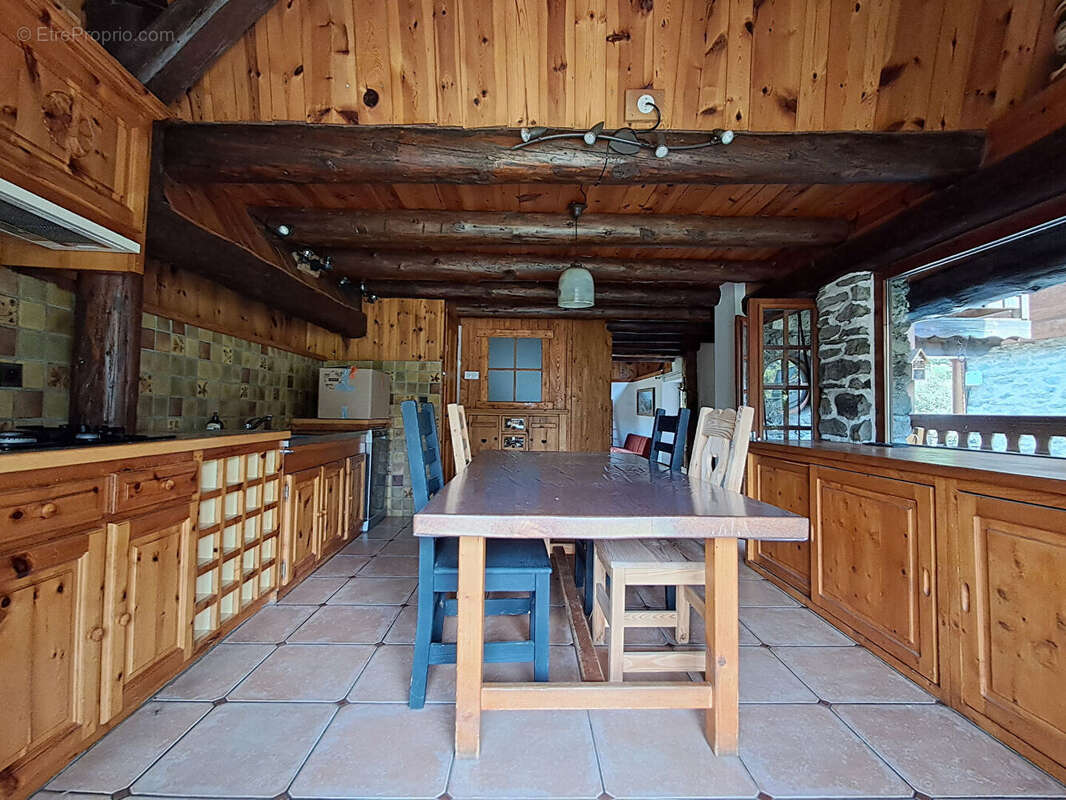 Chalet - 7 pièces / 2 logements - Bourg-St-Maurice - photo 7