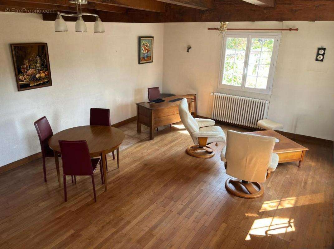 Maison de charme - 4 chambres - Beaux volumes - Garage 55m² - Mansle (16) - photo 10