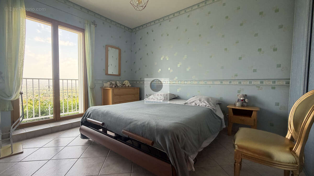 L'élégance d'une maison d'architecte face à la tour de Crest - photo 19