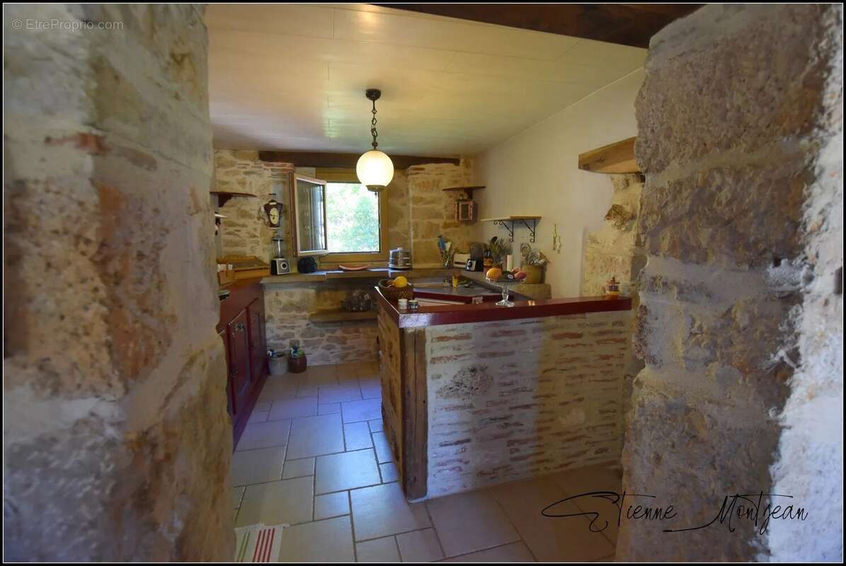 Maison à LAUZES