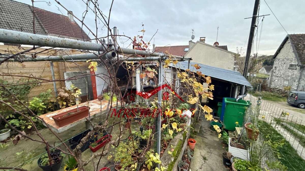 Terrain à FONTENAY-EN-PARISIS