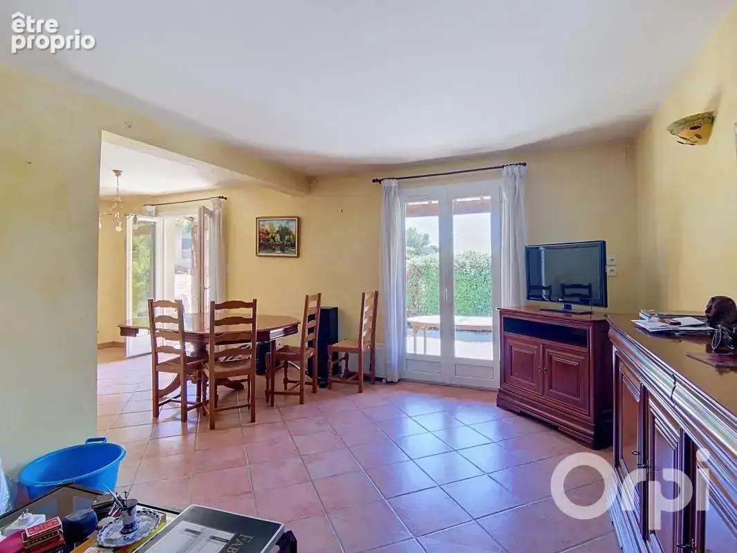 Toulon Ouest (8300) Maison Type 4 avec grand terrain et garage - photo 4