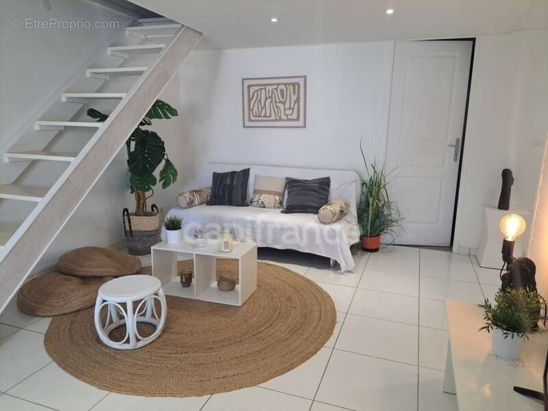Duplex au cœur de Saint-François – Élégance, volume et douceur de vivre - photo 2