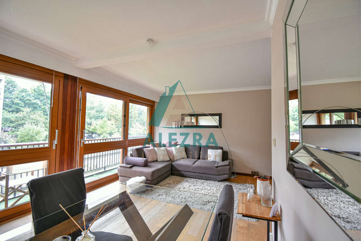 Appartement à LA CELLE-SAINT-CLOUD