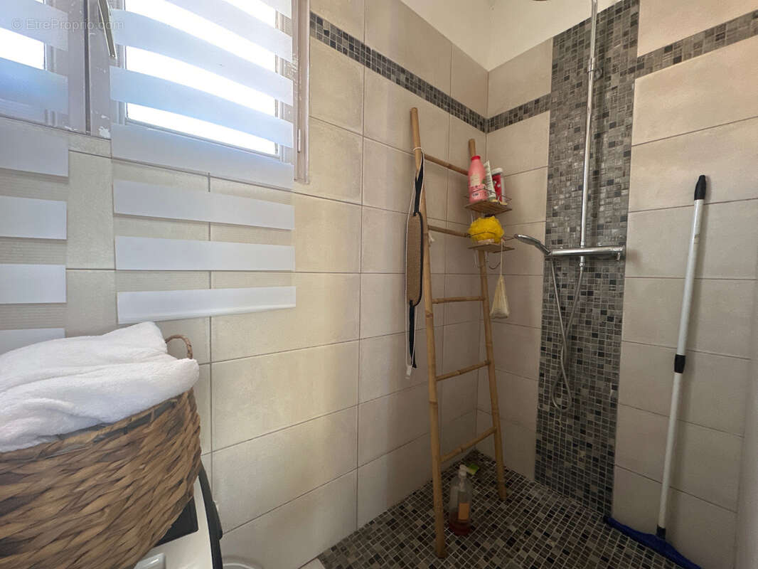 Maison à SAINT-LAURENT-D&#039;AIGOUZE