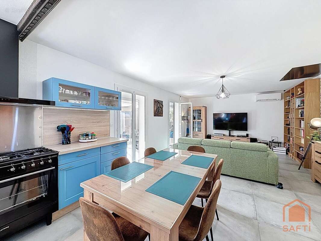 Maison 97 m² à Saint-Martin-De-Bromes  - photo 3