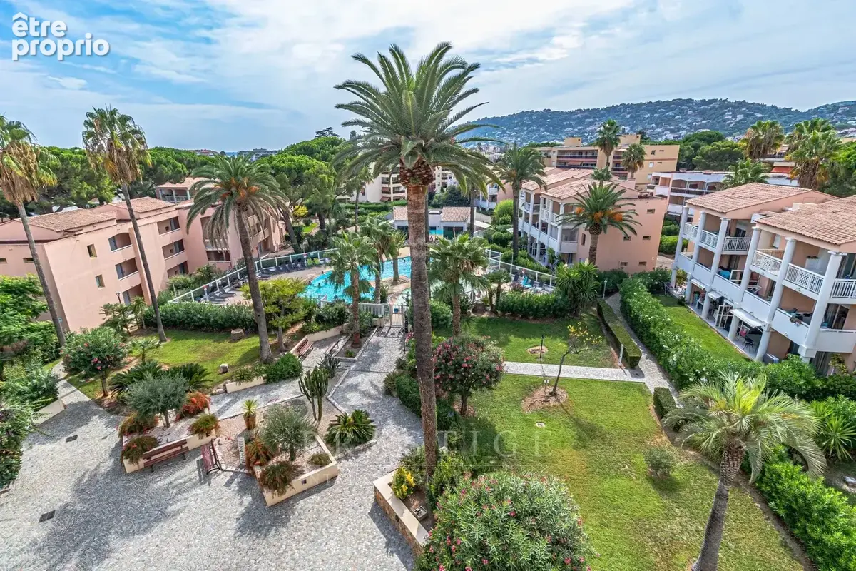 Golfe juan 2 pièces terrasse, parking, piscine, tennis - photo 13