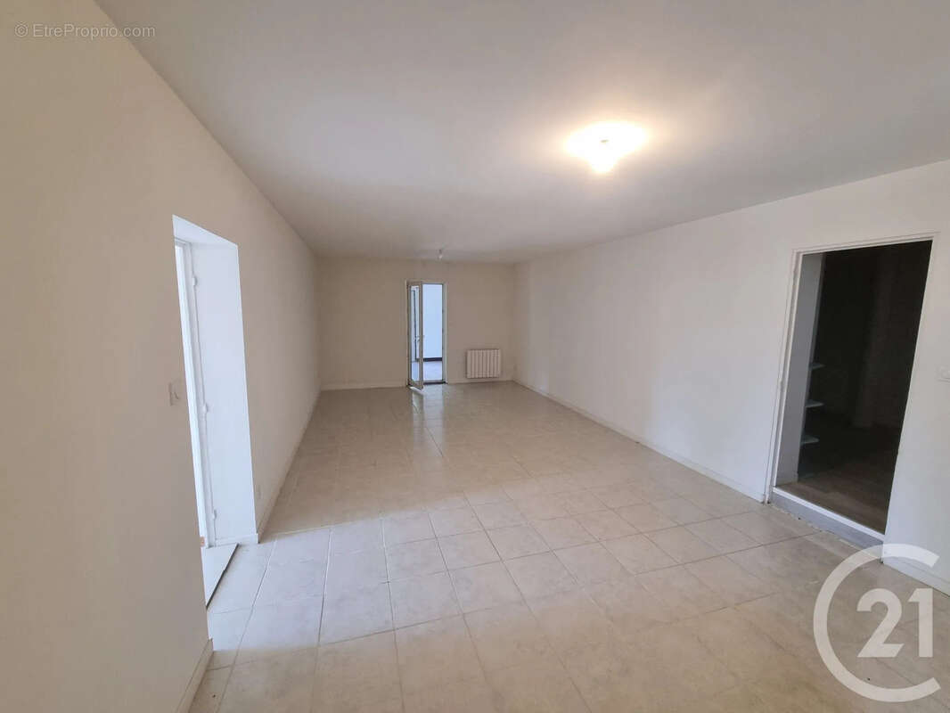 Maison 138 m² à La Chapelle-Naude  - photo 18