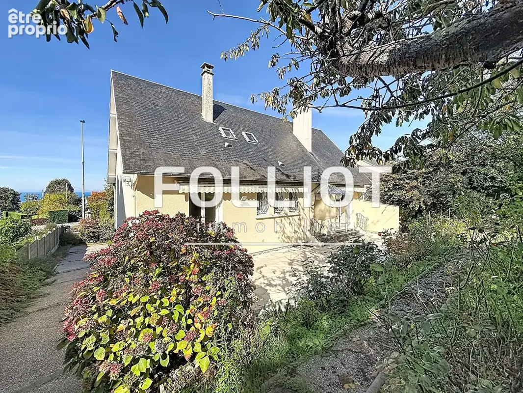 Maison à DONVILLE-LES-BAINS