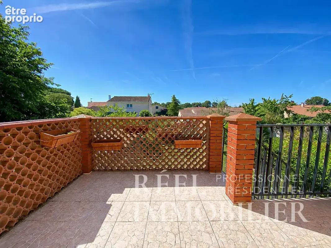 Maison mitoyenne à Leguevin avec jardin, 4 chambres et un garage - photo 10