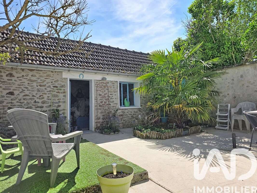Photo 3 - Maison à GRANDPUITS-BAILLY-CARROIS