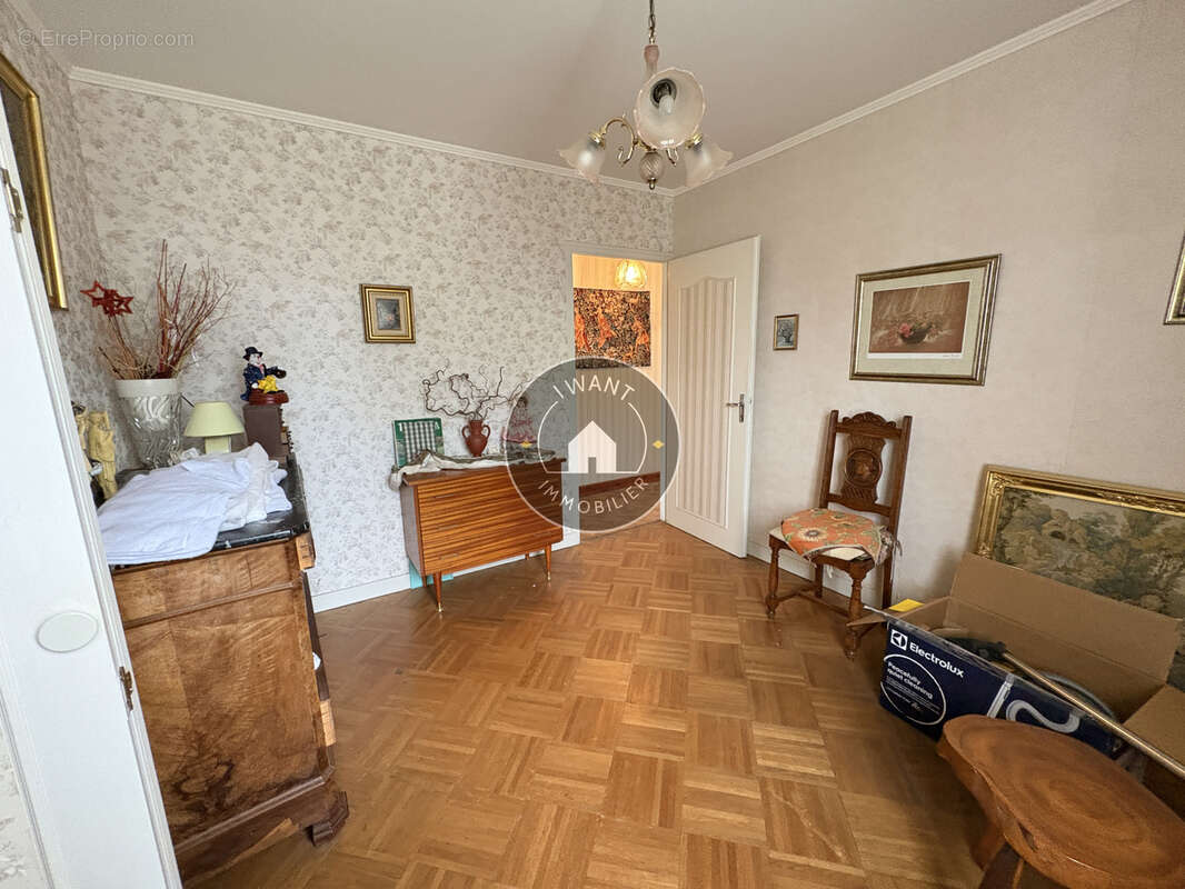 Maison à GENNES