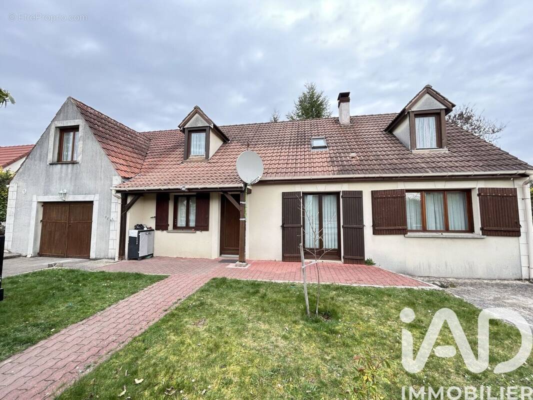 Photo 1 - Maison à MALESHERBES